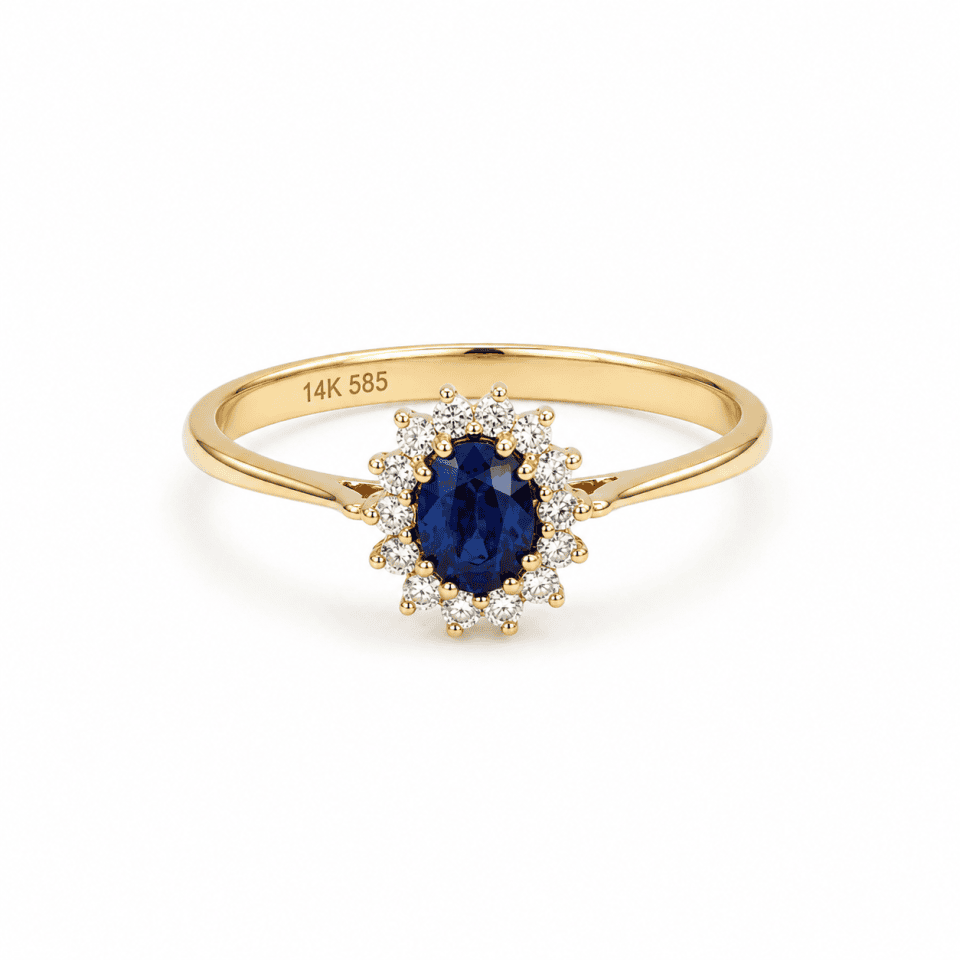 Inel din aur galben 14K cu diamant albastru oval și anturaj de diamante
